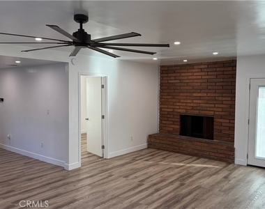 1012 W F Street - Photo Thumbnail 2