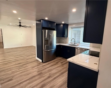 1012 W F Street - Photo Thumbnail 6