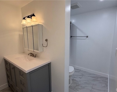 1012 W F Street - Photo Thumbnail 9