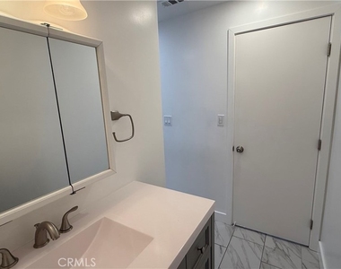 1012 W F Street - Photo Thumbnail 11