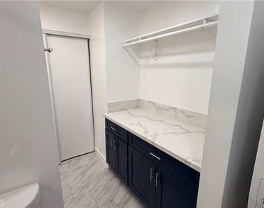 1012 W F Street - Photo Thumbnail 22