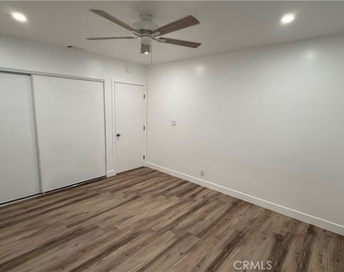 1012 W F Street - Photo Thumbnail 14