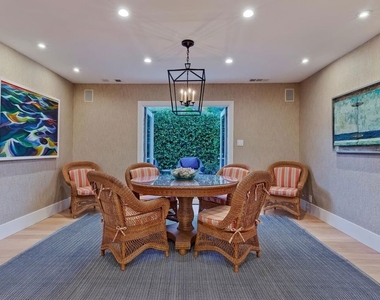 25129 Malibu Road - Photo Thumbnail 13