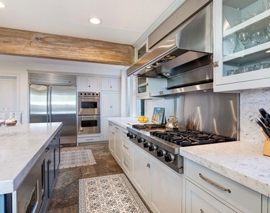 25129 Malibu Road - Photo Thumbnail 21