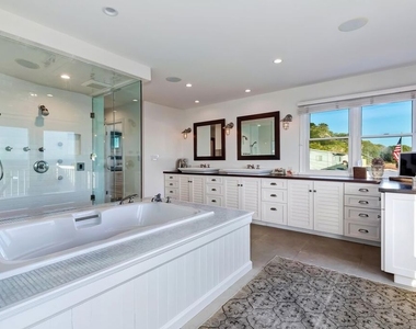25129 Malibu Road - Photo Thumbnail 27