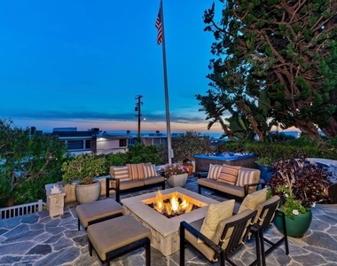 25129 Malibu Road - Photo Thumbnail 17