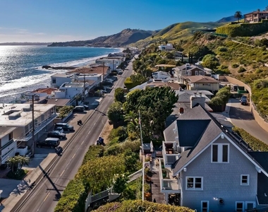 25129 Malibu Road - Photo Thumbnail 1