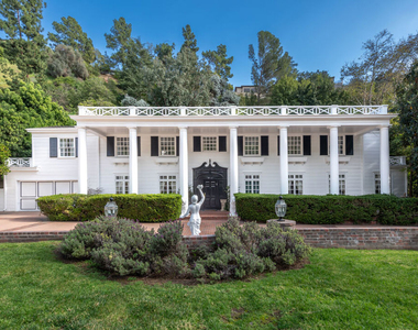 1148 Coldwater Canyon Drive - Photo Thumbnail 1