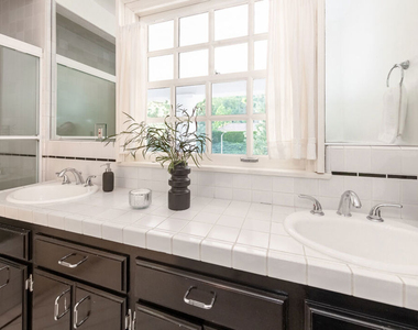 1148 Coldwater Canyon Drive - Photo Thumbnail 27