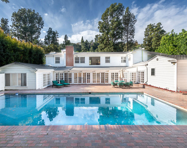 1148 Coldwater Canyon Drive - Photo Thumbnail 31