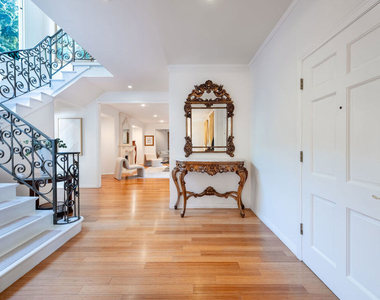 1148 Coldwater Canyon Drive - Photo Thumbnail 5