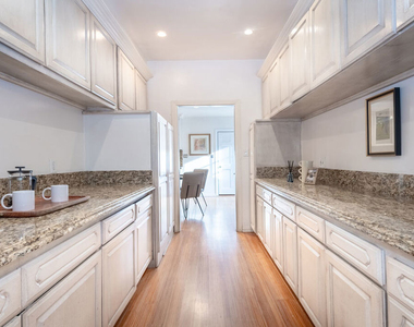 1148 Coldwater Canyon Drive - Photo Thumbnail 11