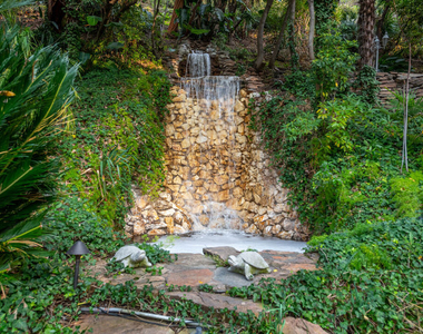 1148 Coldwater Canyon Drive - Photo Thumbnail 36