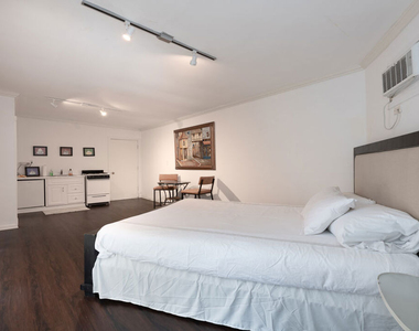 1148 Coldwater Canyon Drive - Photo Thumbnail 39