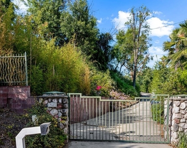 19621 Wells Drive - Photo Thumbnail 1