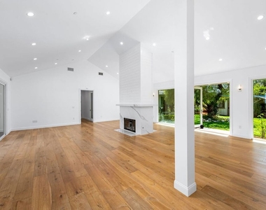 19621 Wells Drive - Photo Thumbnail 4
