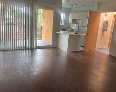 1001 Hammond Street - Photo Thumbnail 1