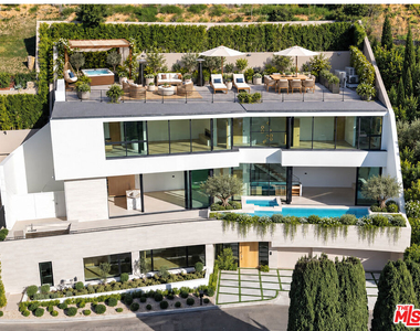 8765 Hollywood - Photo Thumbnail 71