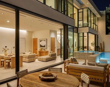 8765 Hollywood - Photo Thumbnail 67