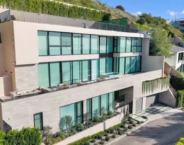 8765 Hollywood - Photo Thumbnail 71