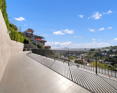 8765 Hollywood - Photo Thumbnail 61