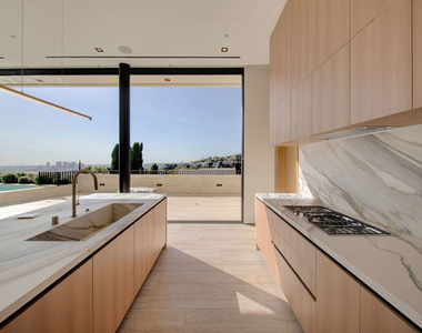 8765 Hollywood - Photo Thumbnail 25