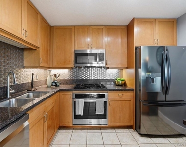 850 Beech St - Photo Thumbnail 12