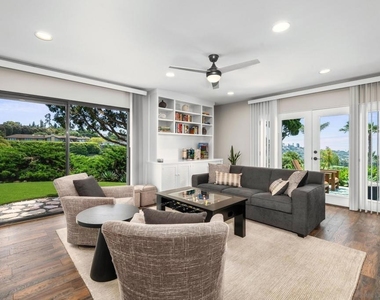 7201 Country Club Drive - Photo Thumbnail 3