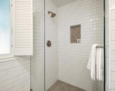 7201 Country Club Drive - Photo Thumbnail 38