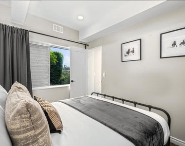 7201 Country Club Drive - Photo Thumbnail 51