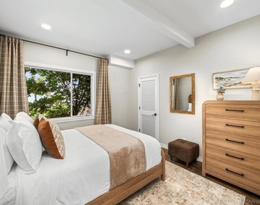 7201 Country Club Drive - Photo Thumbnail 49