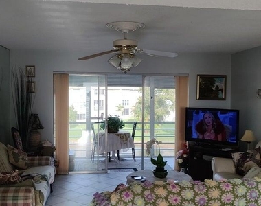 715 Lori Drive - Photo Thumbnail 2