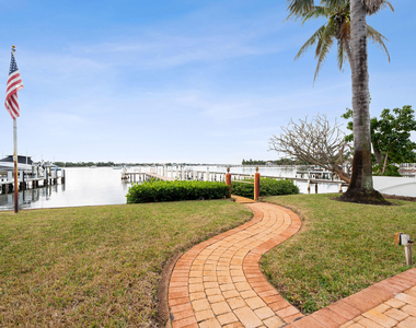 114 S Lake Drive - Photo Thumbnail 40