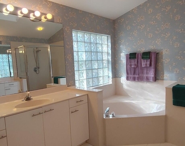 16461 Riverwind Drive - Photo Thumbnail 26