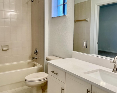 4987 Se Mariner Garden Circle - Photo Thumbnail 10