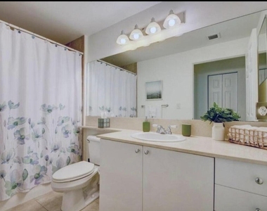 802 W Windward Way - Photo Thumbnail 24