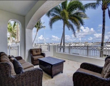 802 W Windward Way - Photo Thumbnail 22