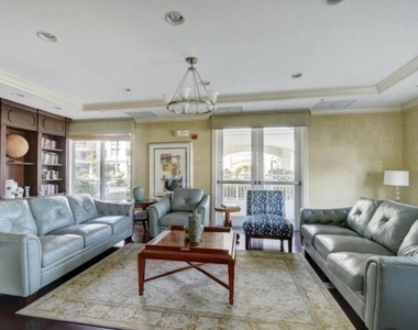 802 W Windward Way - Photo Thumbnail 14