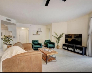 802 W Windward Way - Photo Thumbnail 33
