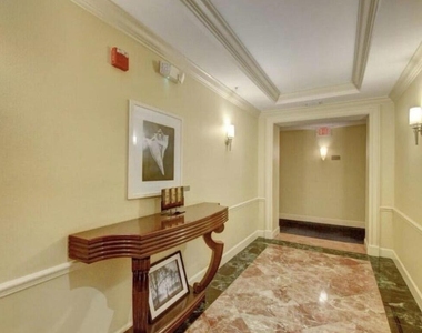 802 W Windward Way - Photo Thumbnail 9