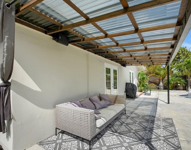 702 Grove Street - Photo Thumbnail 25