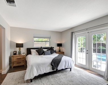 702 Grove Street - Photo Thumbnail 16