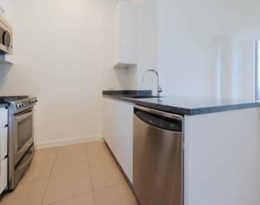 105 W 29th Street - Photo Thumbnail 5