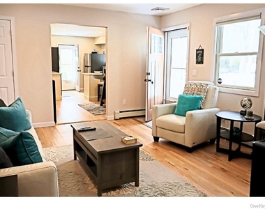 38 Woodridge Road - Photo Thumbnail 2