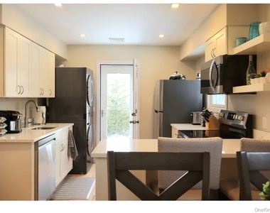 38 Woodridge Road - Photo Thumbnail 7