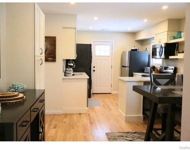 38 Woodridge Road - Photo Thumbnail 6