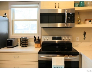 38 Woodridge Road - Photo Thumbnail 9