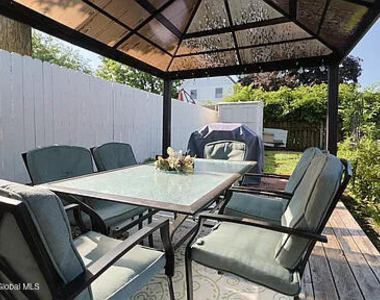 218 Washington Street - Photo Thumbnail 7