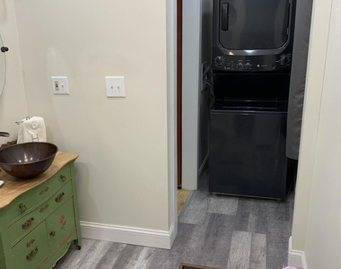218 Washington Street - Photo Thumbnail 9