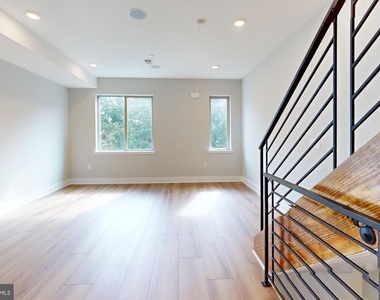 2640 N Jessup Street - Photo Thumbnail 5
